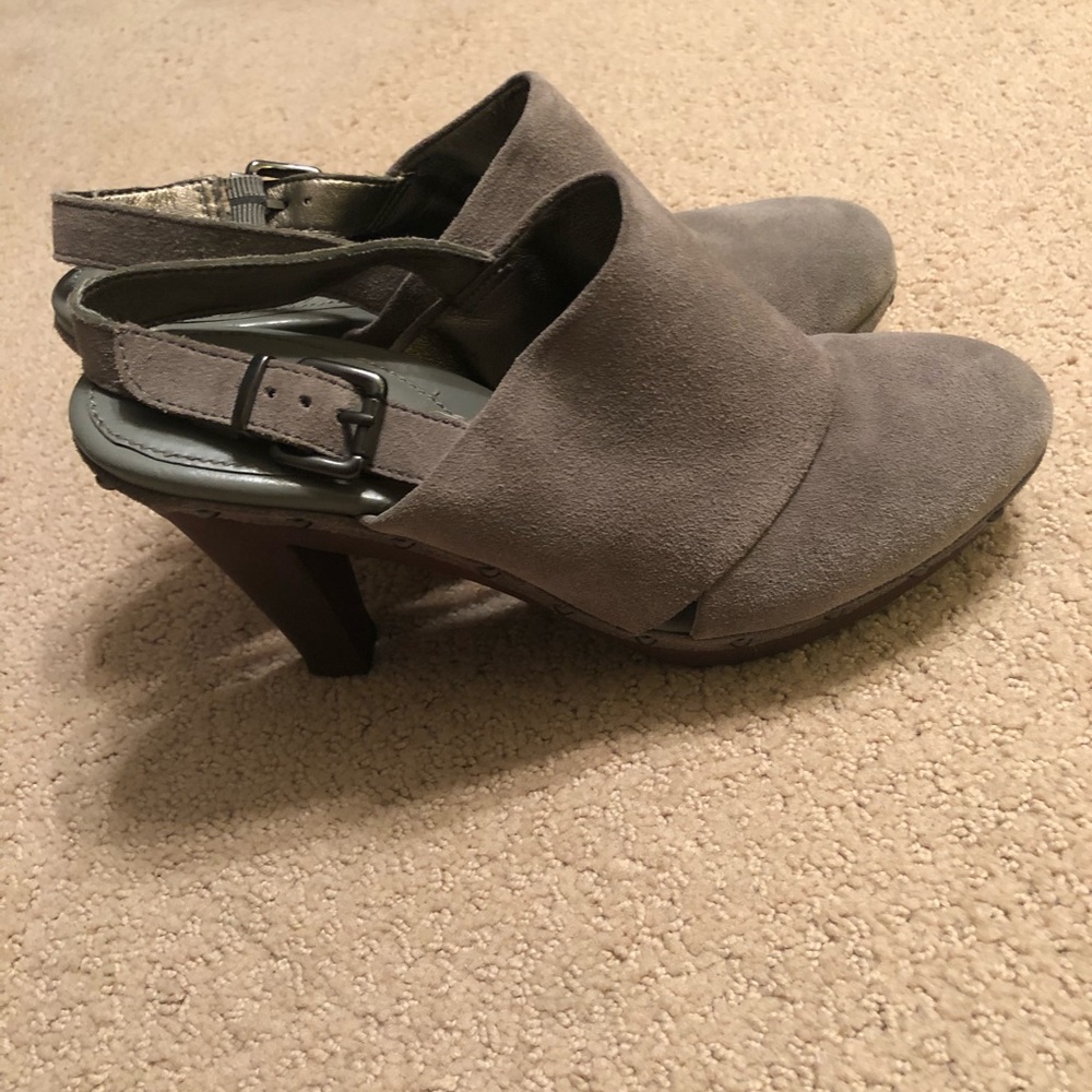 Banana Republic Gray Suede Clogs/Mules Sz 10